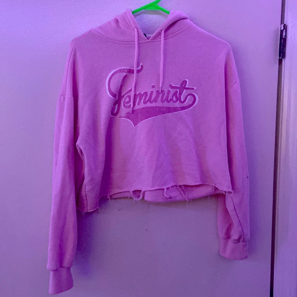 long sleeved pink crop top
